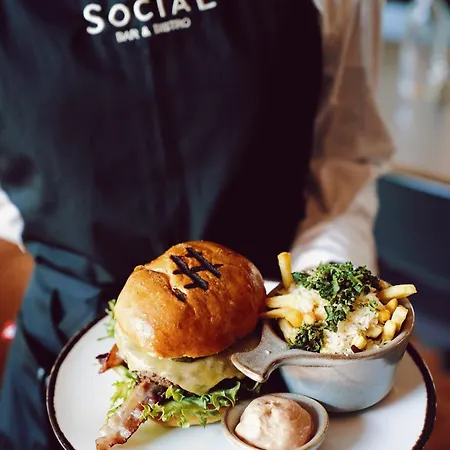 Quality Ξενοδοχείο 4*